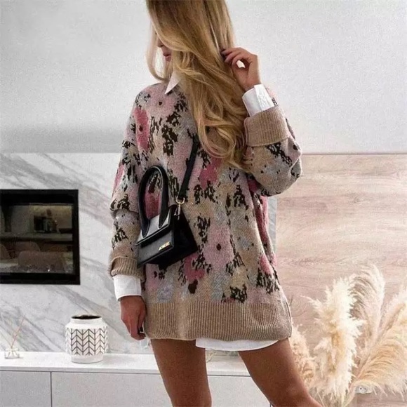 SOLD OUT Beige Floral Pullover Oversized Knit Sweater - Picture 4 of 11
